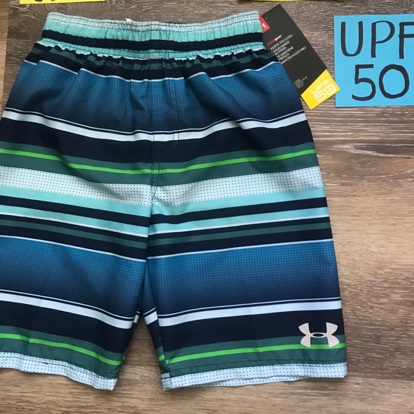 NWT Under Armour Boys Large Swimsuit/Trunks - Picture 3 of 5